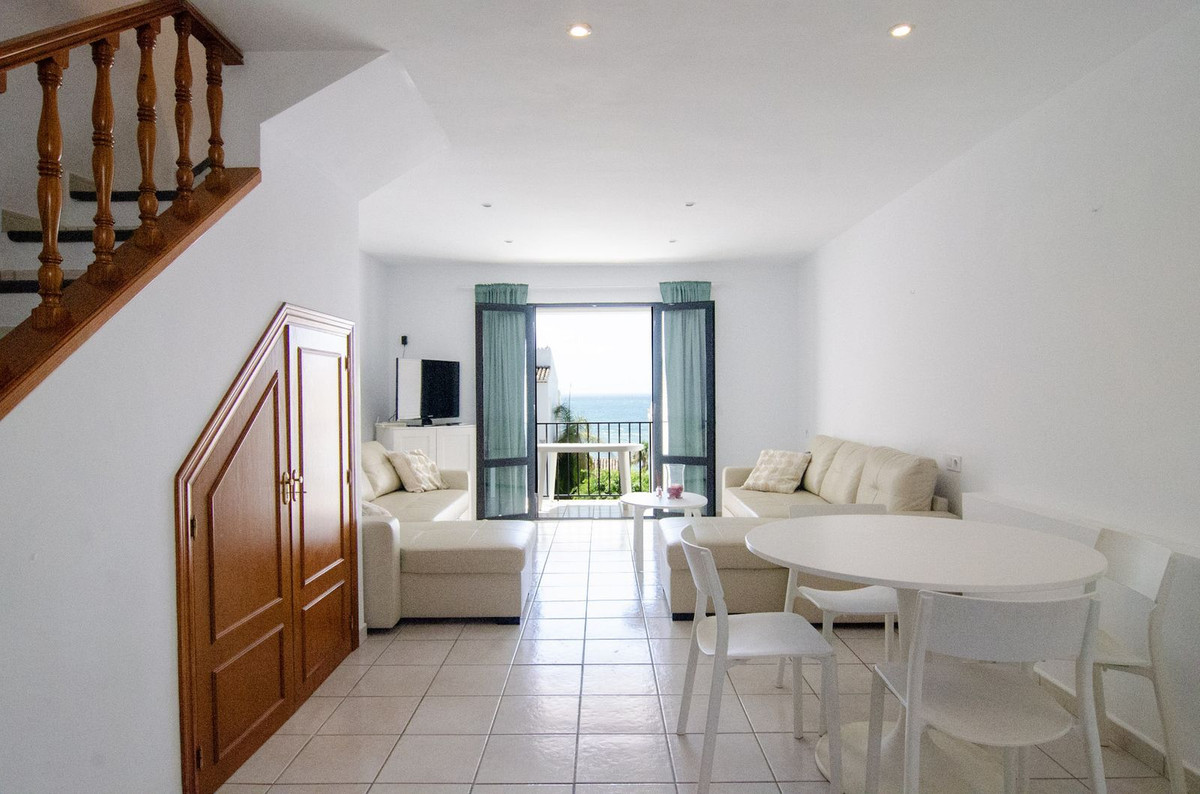 2 bedroom Apartments for sale in Calahonda – R5118955