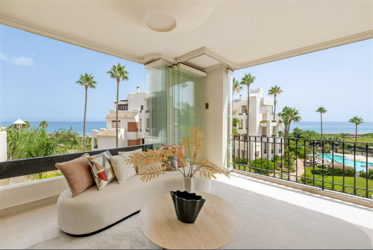 Apartamentos de 3 dormitorios en venta en Nueva Milla de Oro – R5007910