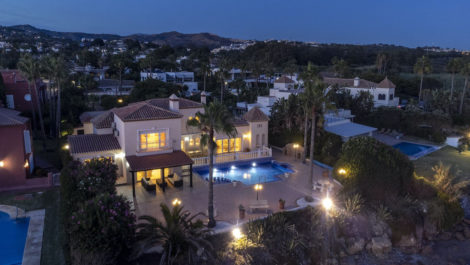 5 bedroom Villas for sale in Marbesa – R5156299