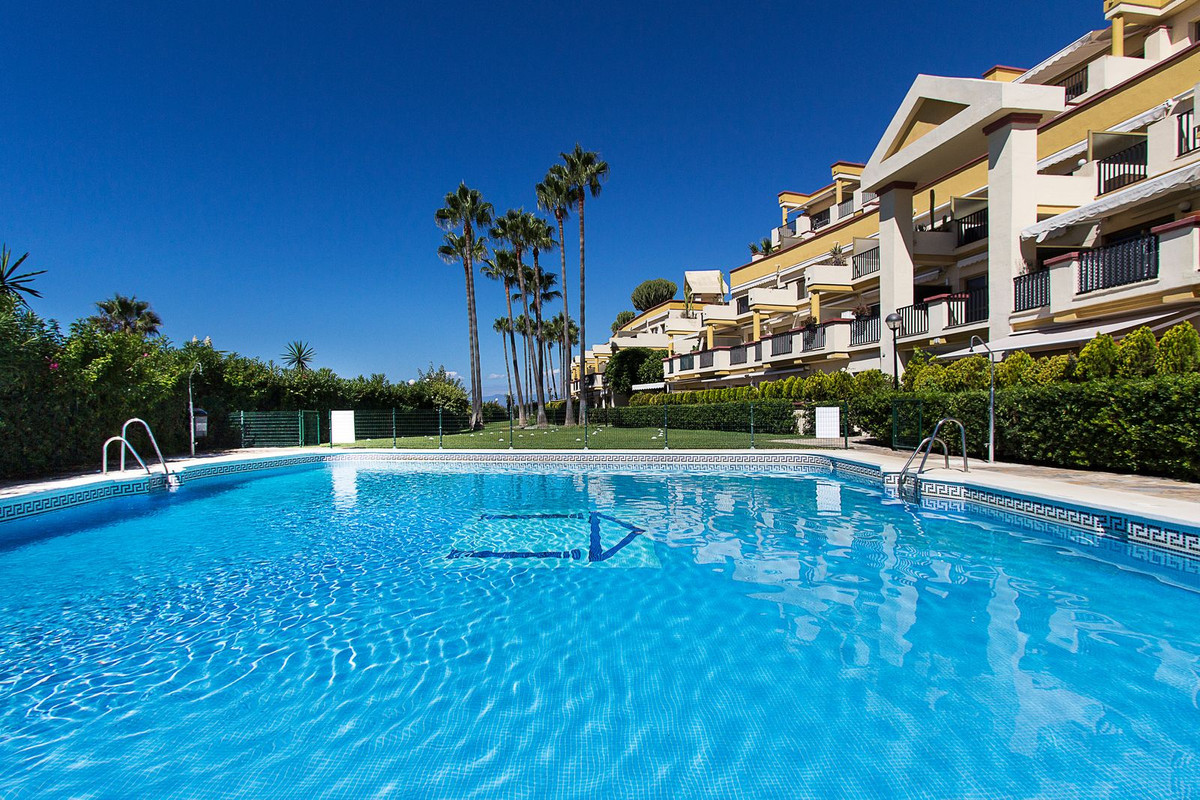 3 bedroom Penthouses for sale in Elviria – R5150737