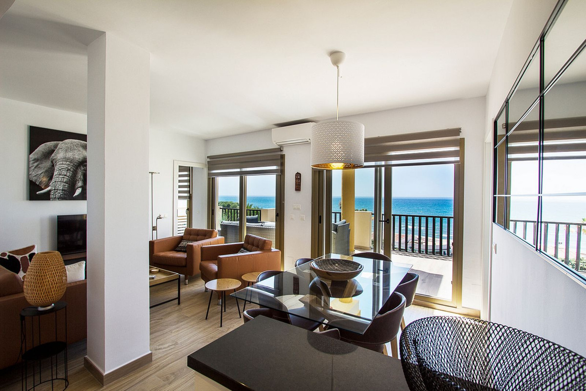 3 bedroom Penthouses for sale in Elviria – R5150737