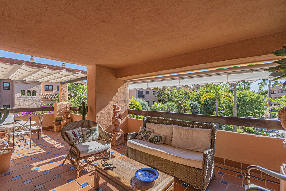4 bedroom Apartments for sale in Hacienda del Sol – R5160376