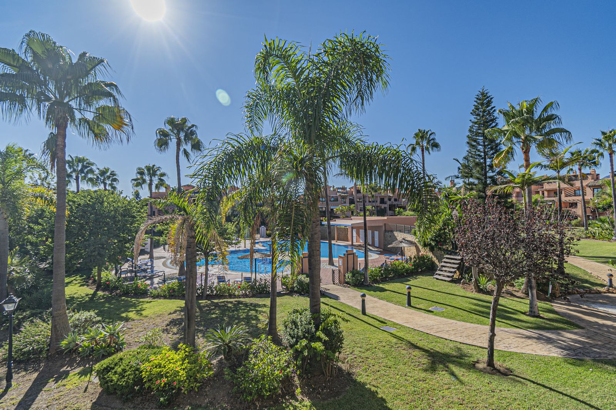 4 bedroom Apartments for sale in Hacienda del Sol – R5160376