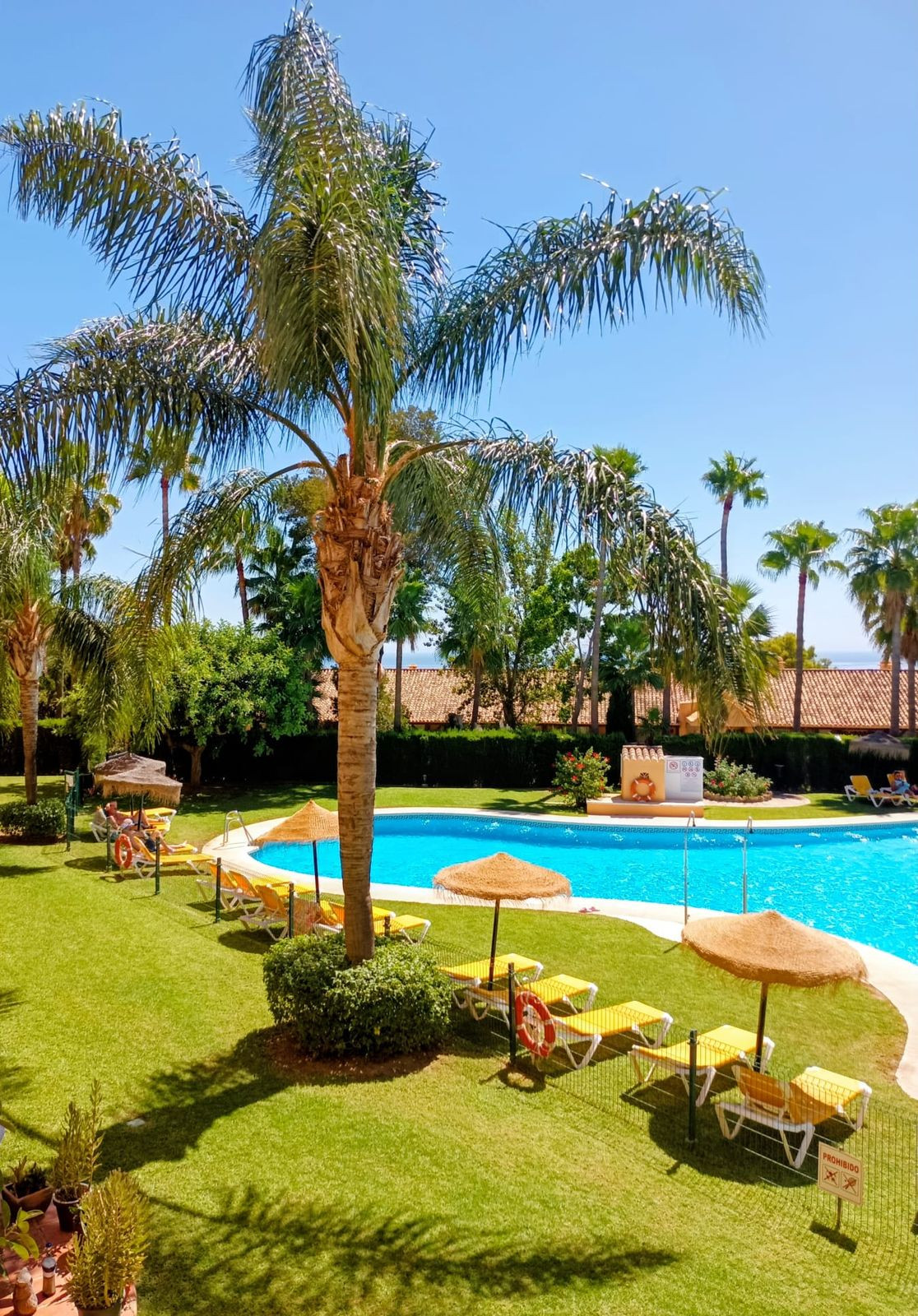 Apartamentos de 3 dormitorios en venta en Calahonda – R5160184