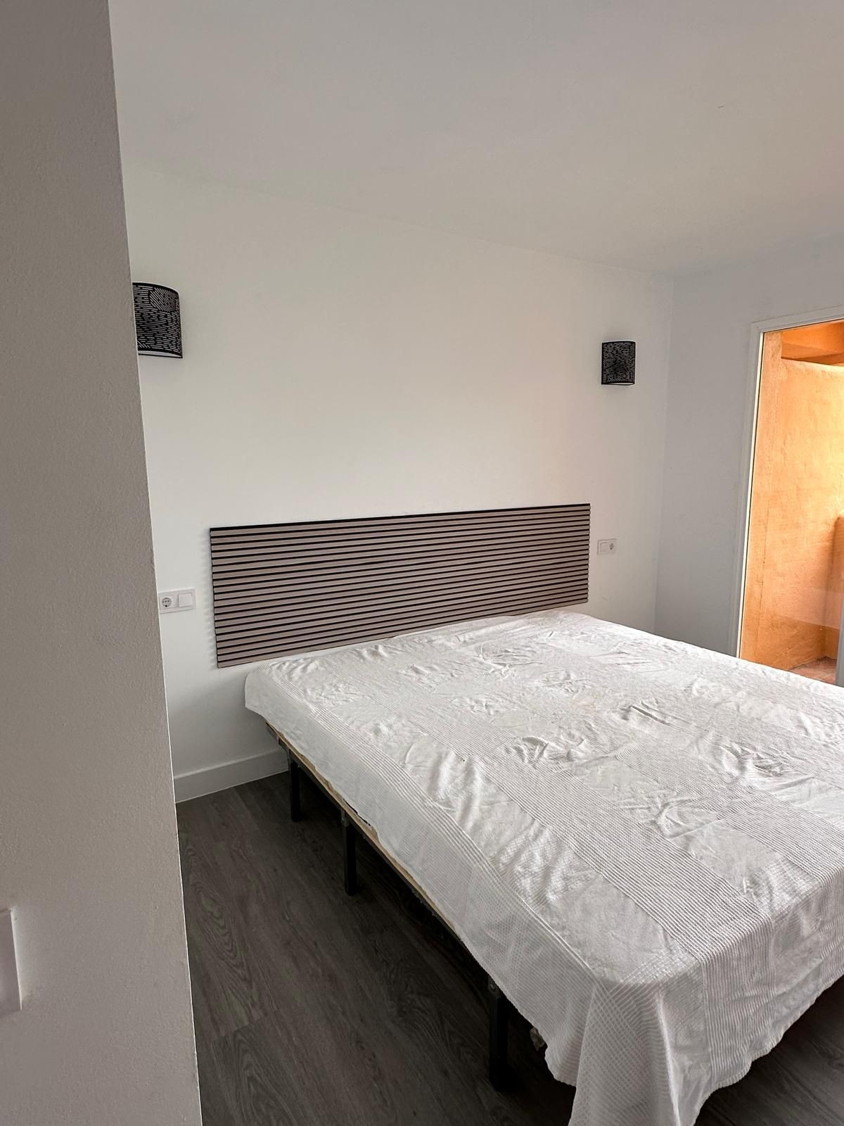 Apartamentos de 3 dormitorios en venta en Calahonda – R5160184