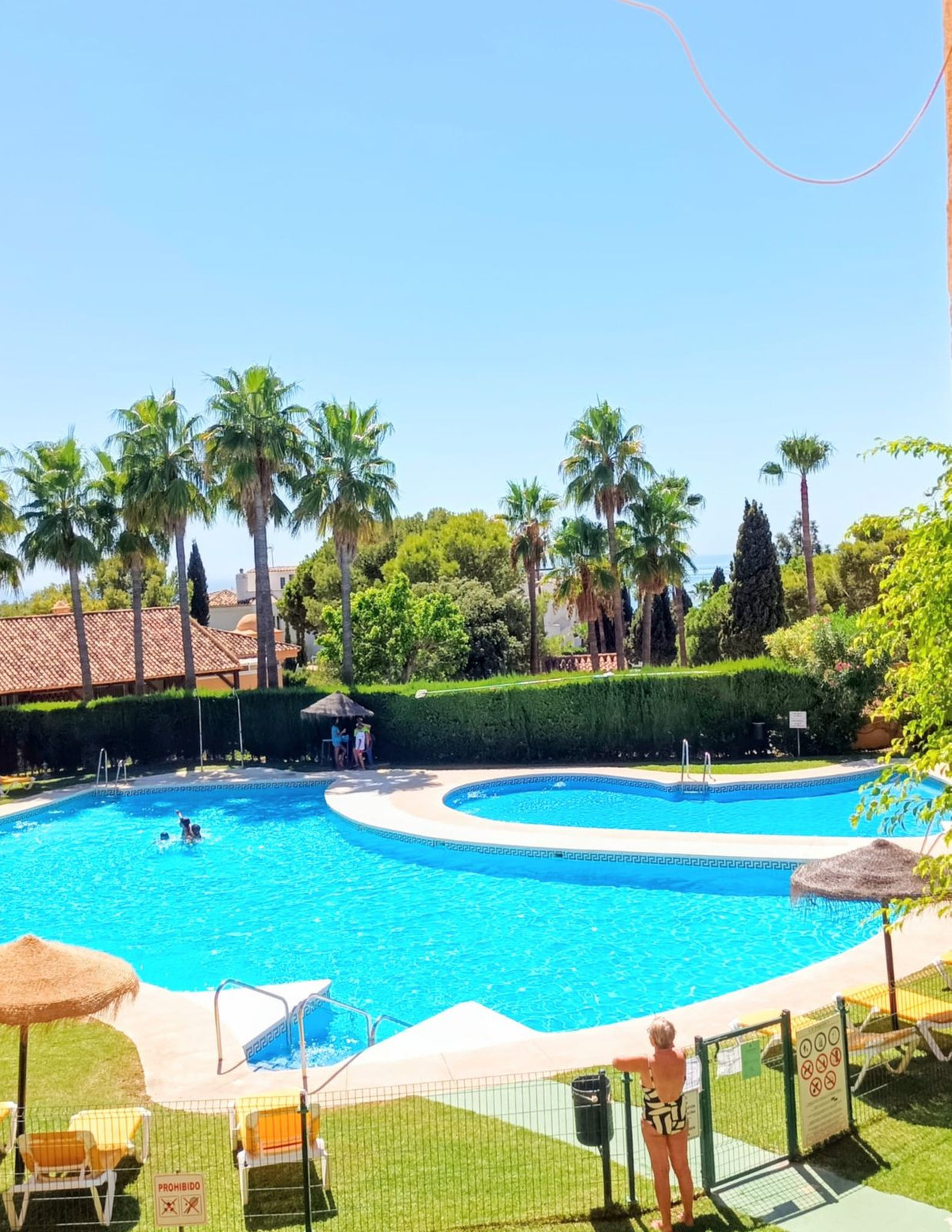 Apartamentos de 3 dormitorios en venta en Calahonda – R5160184