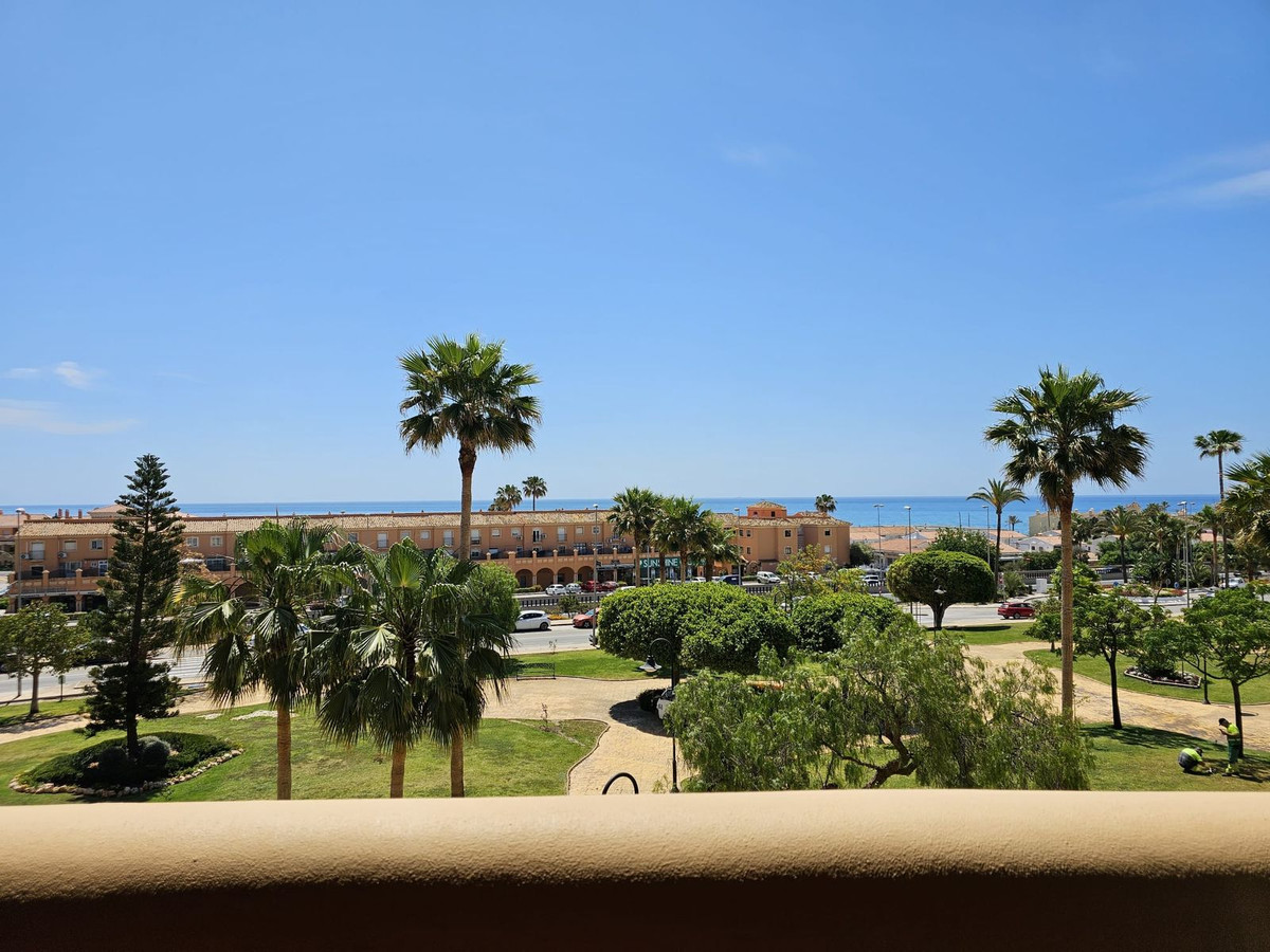 3 bedroom Apartments for sale in La Cala de Mijas – R5144026