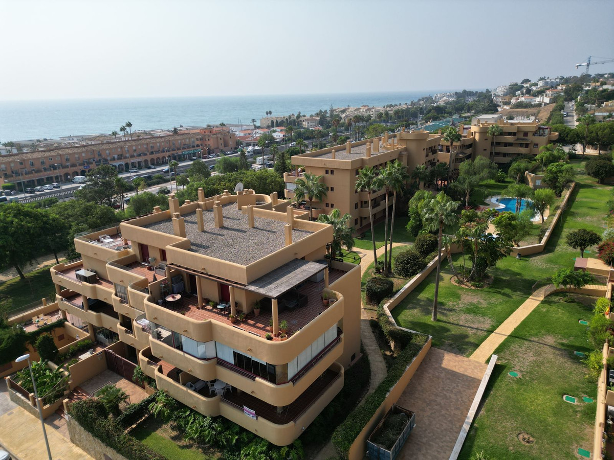 3 bedroom Apartments for sale in La Cala de Mijas – R5144026