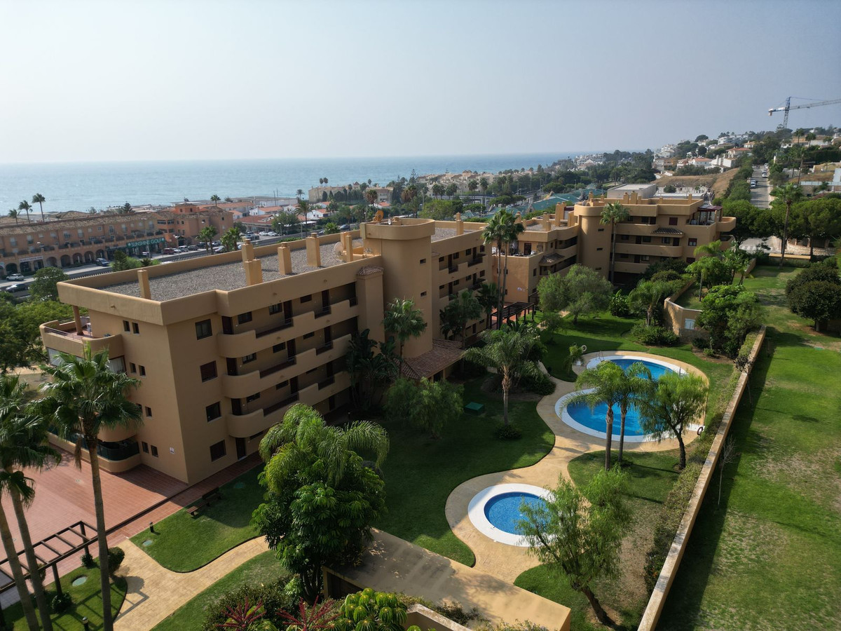 3 bedroom Apartments for sale in La Cala de Mijas – R5144026