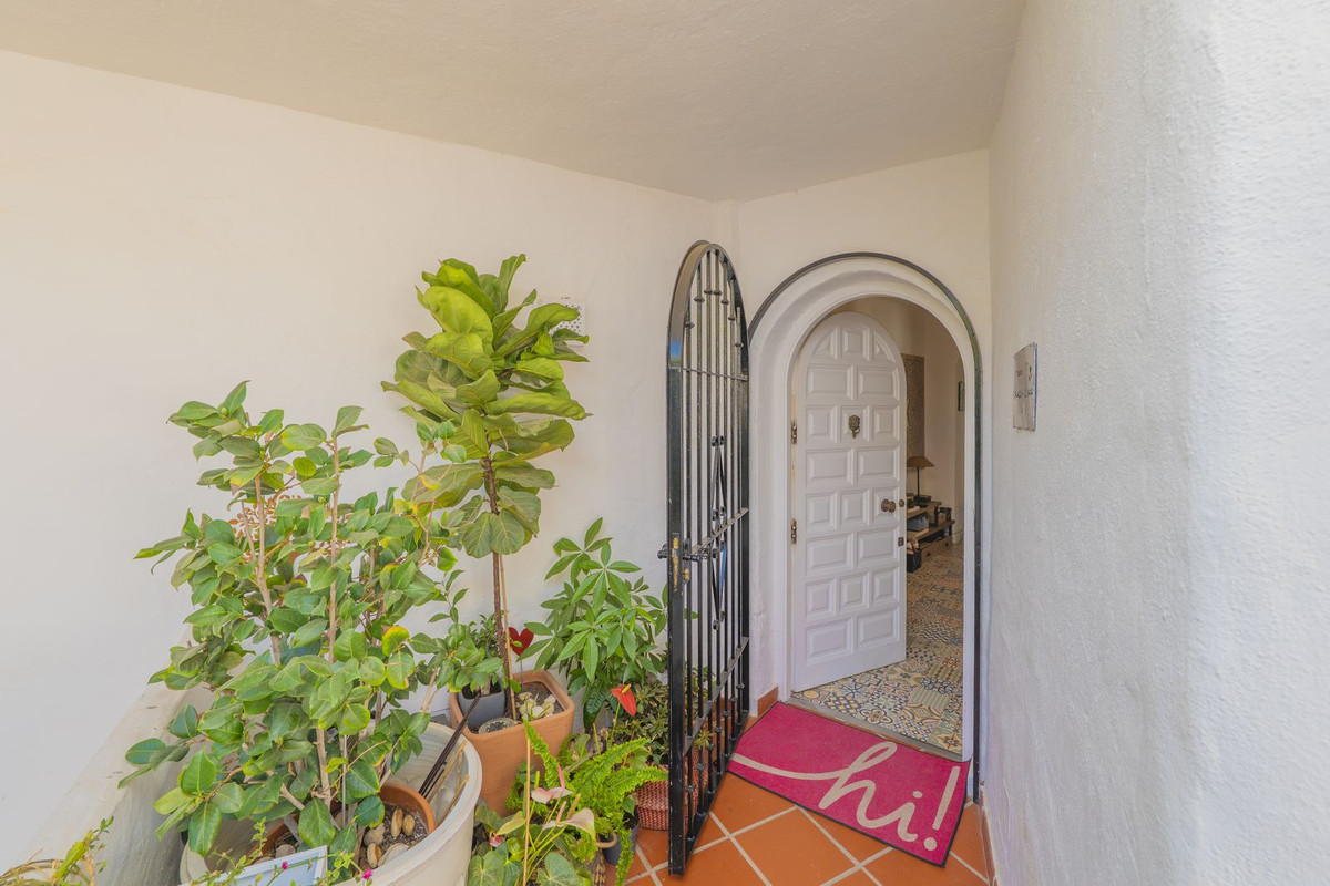 Apartamentos de 2 dormitorios en venta en Altos de los Monteros – R5159473