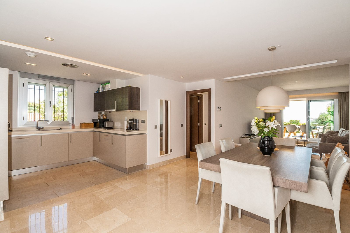 3 bedroom Apartments for sale in La Mairena – R5160817