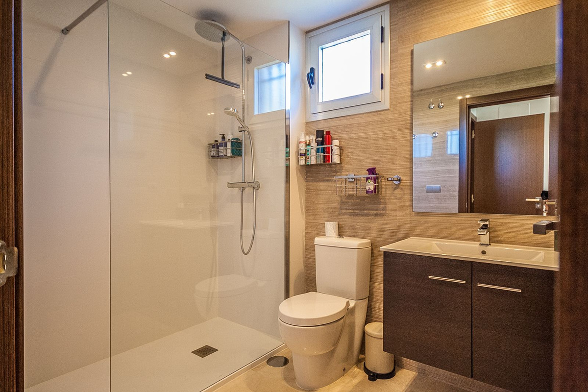 3 bedroom Apartments for sale in La Mairena – R5160817