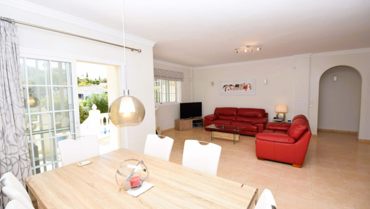 3 bedroom Villas for sale in La Cala de Mijas – R5158207 in 