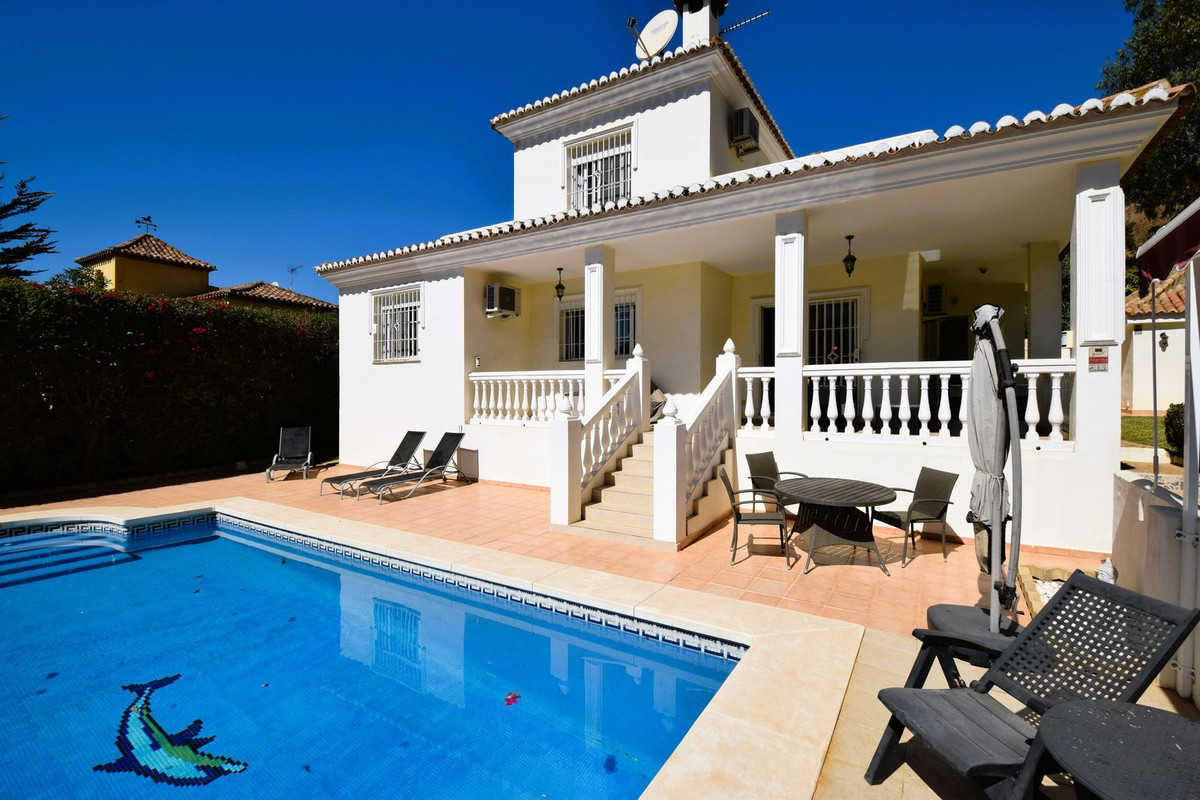 3 bedroom Villas for sale in La Cala de Mijas – R5158207