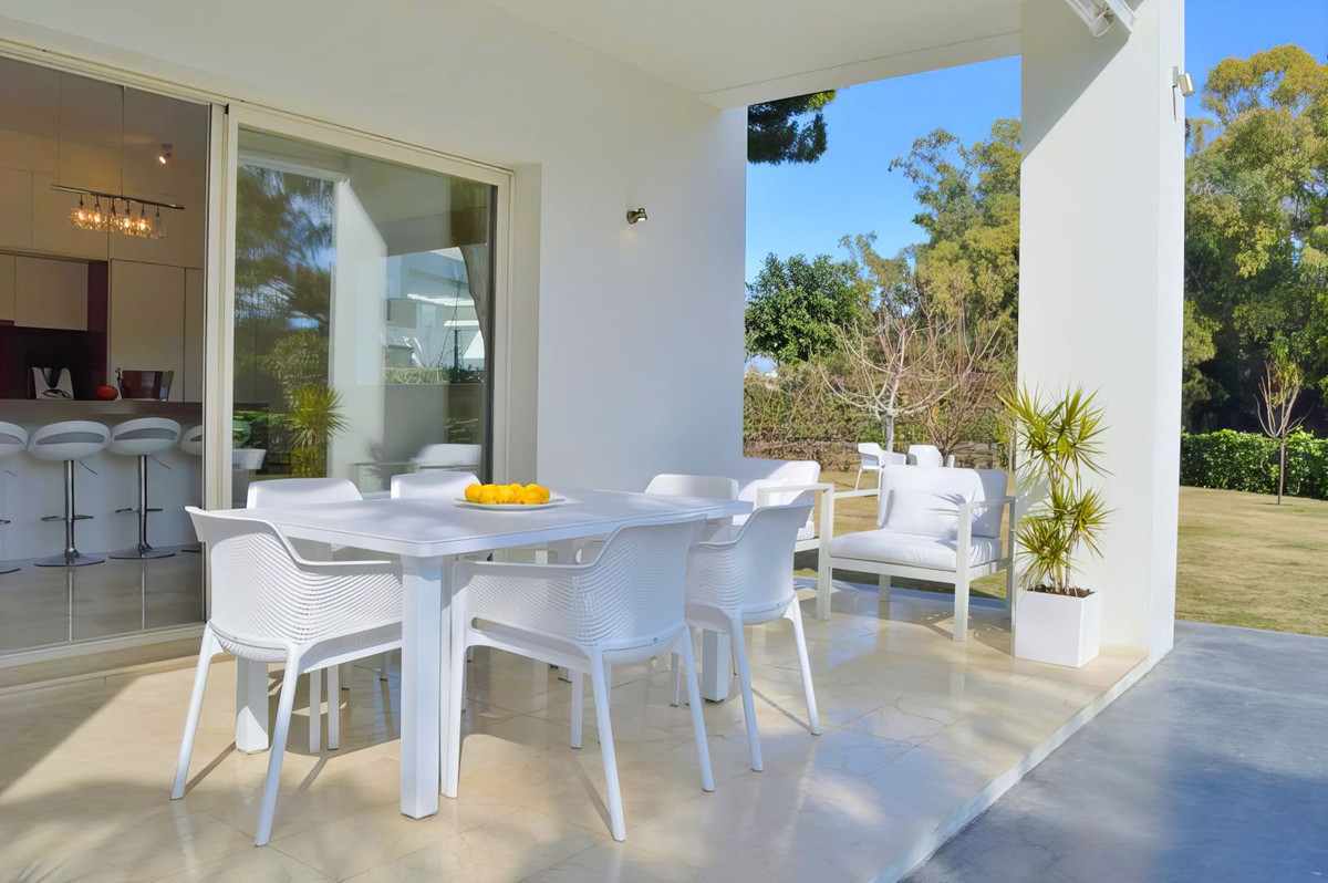 3 bedroom Villas for sale in Guadalmina Baja – R5160247