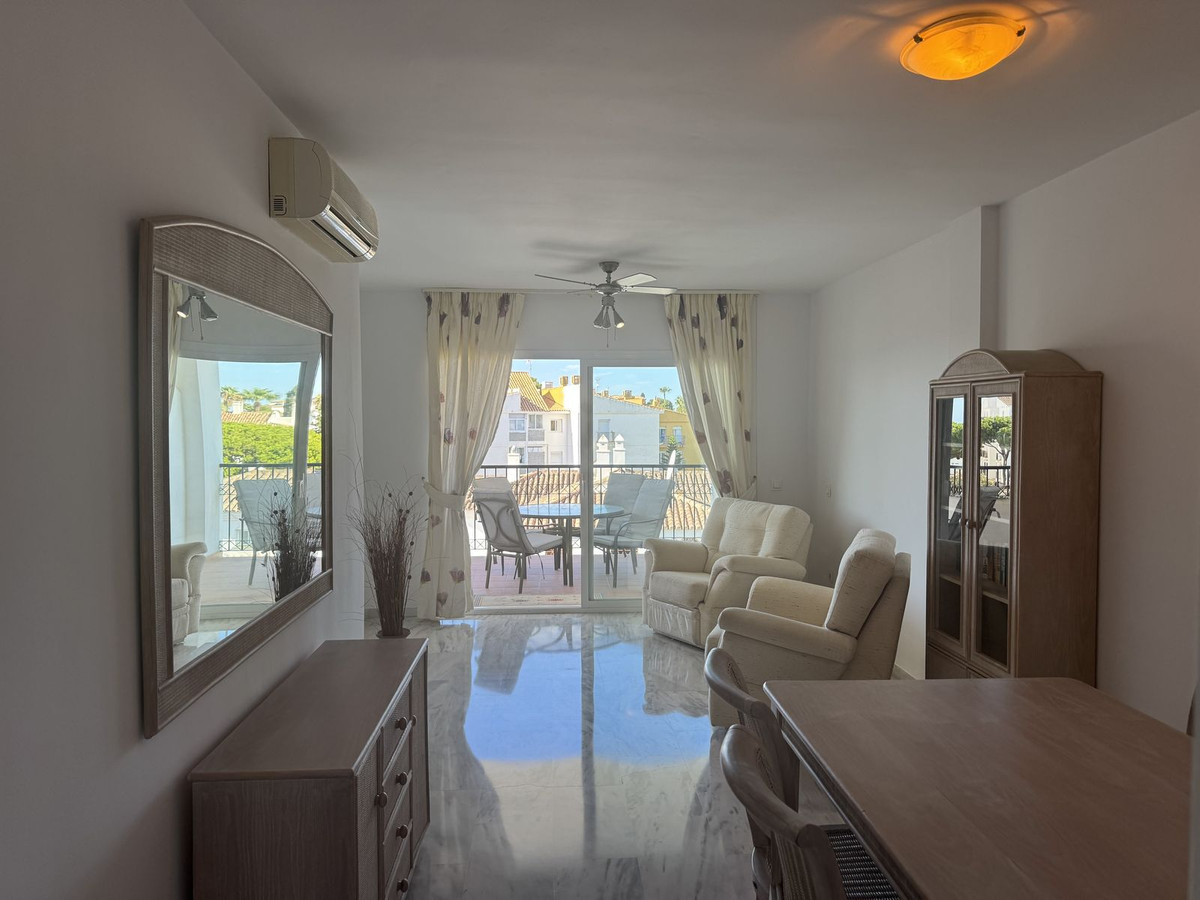 Apartamentos de 2 dormitorios en venta en Calahonda – R5160382