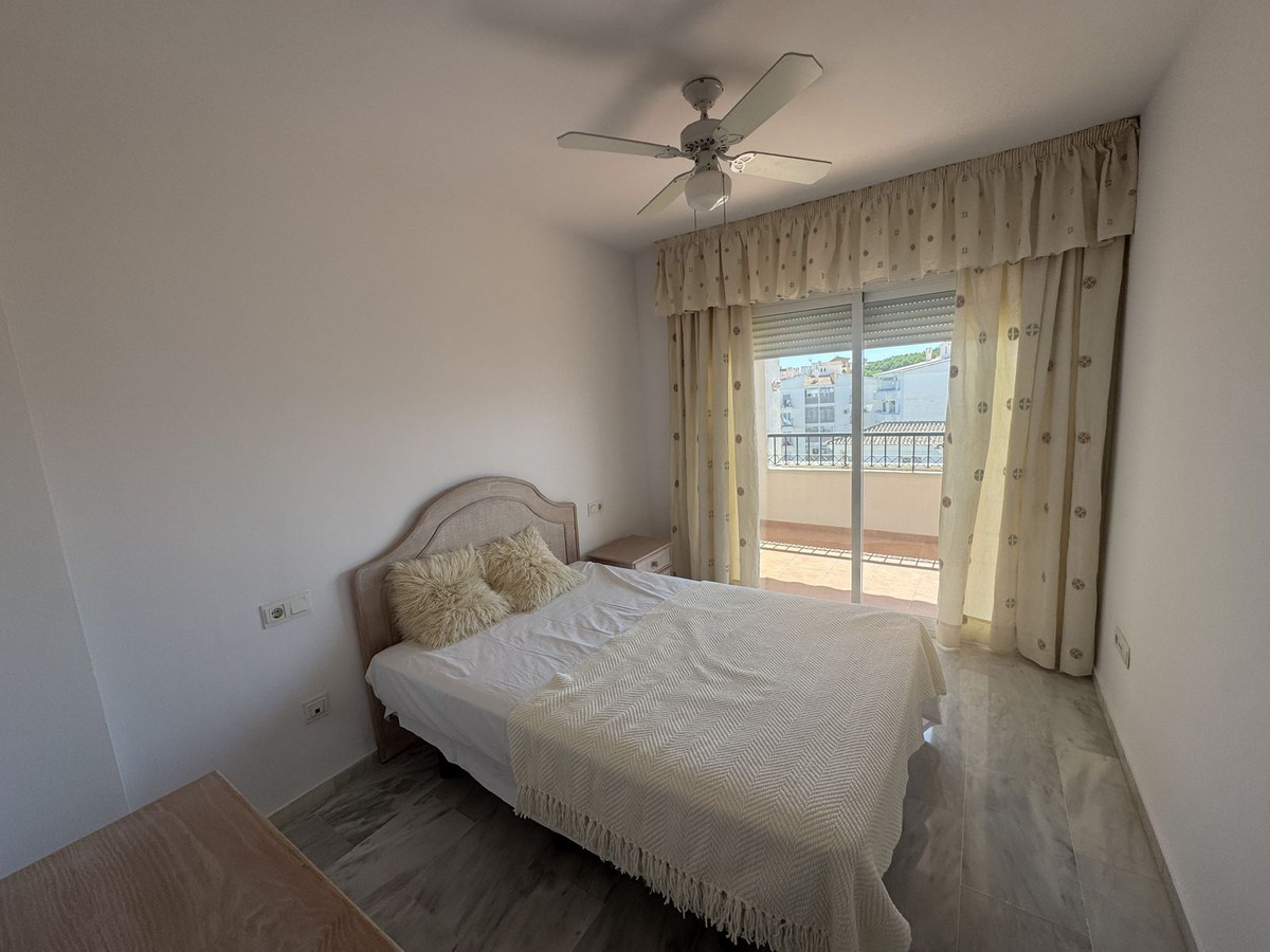 Apartamentos de 2 dormitorios en venta en Calahonda – R5160382