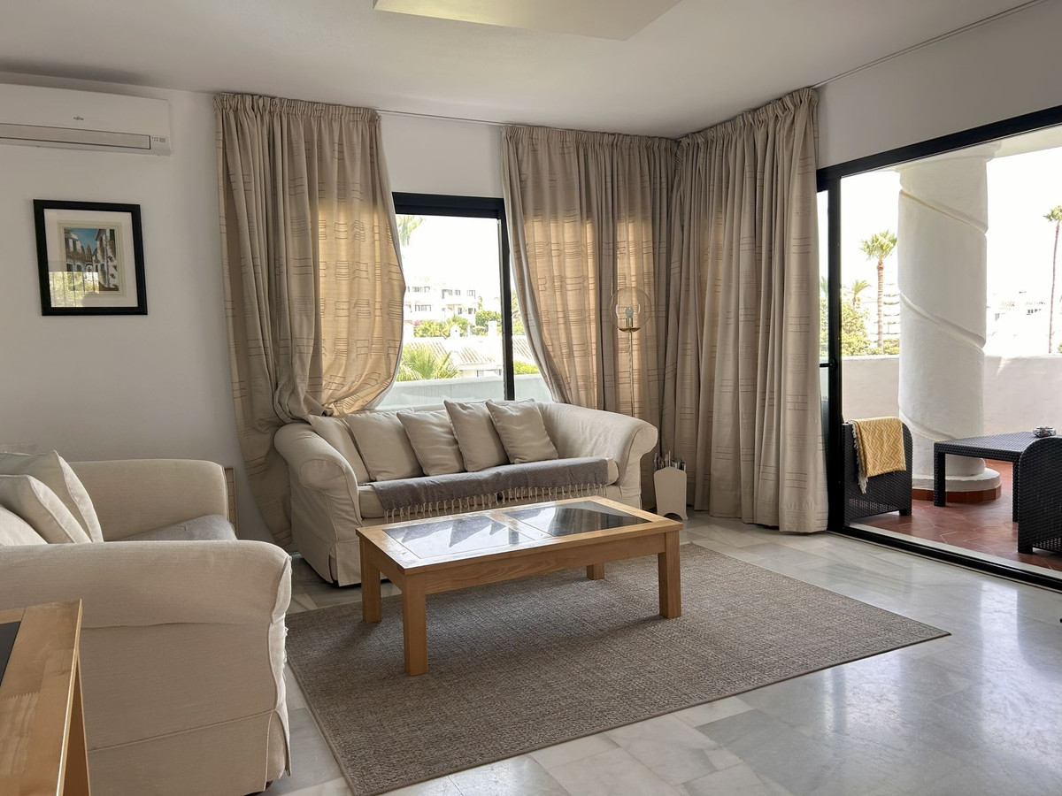 2 bedroom Apartments for sale in Calahonda – R5141035