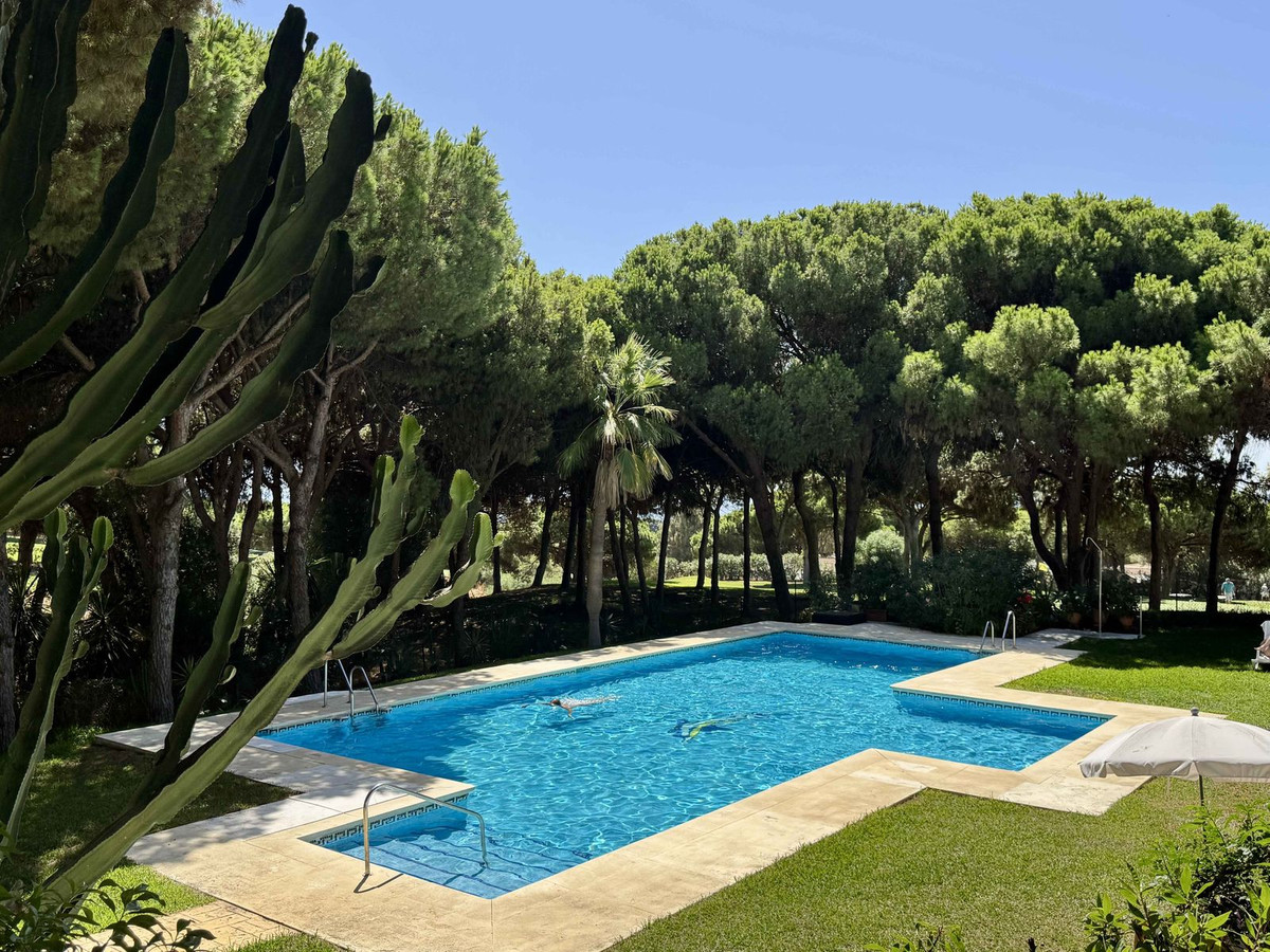 2 bedroom Townhouses for sale in Cabopino – R5152006