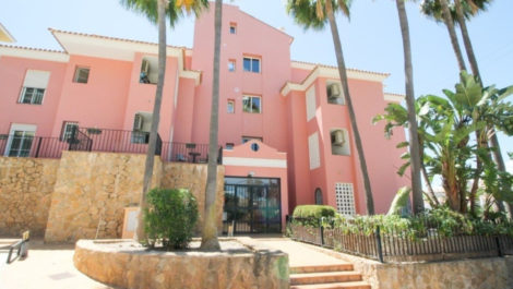 3 bedroom Apartments for sale in Miraflores – R5150083