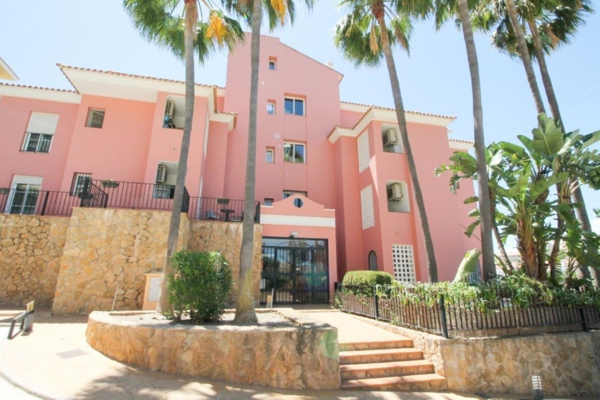 Apartamentos de 3 dormitorios en venta en Miraflores – R5150083