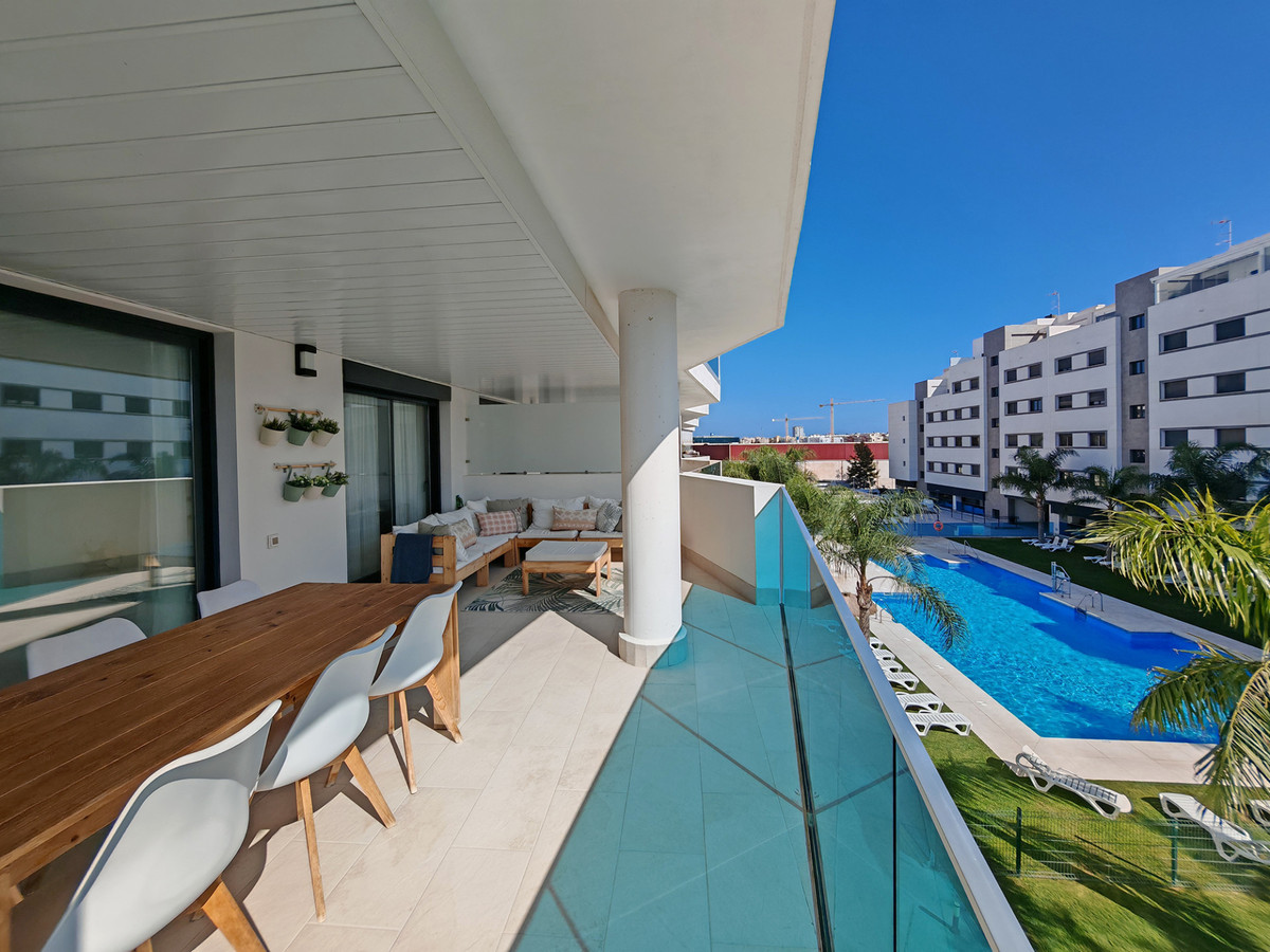 Apartamentos de 3 dormitorios en venta en Mijas – R5165038
