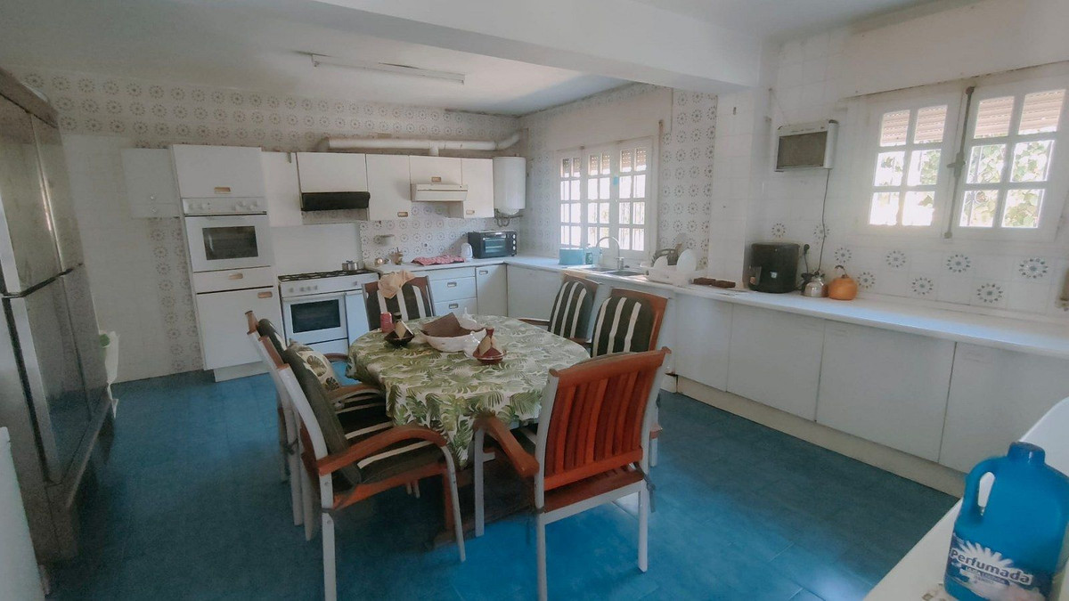 4 bedroom Villas for sale in Marbella – R5154985