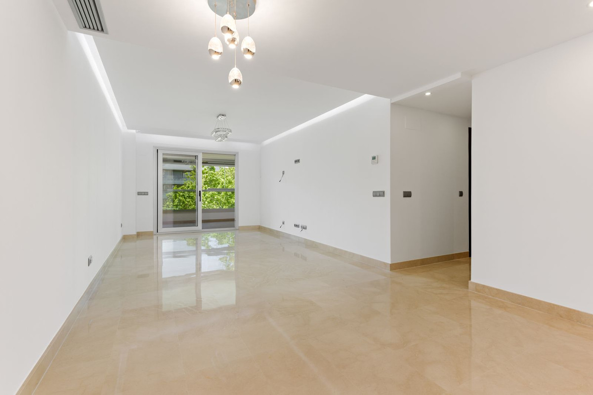 3 bedroom Apartments for sale in Marbella – R5060872