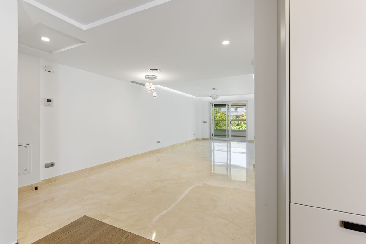 3 bedroom Apartments for sale in Marbella – R5060872