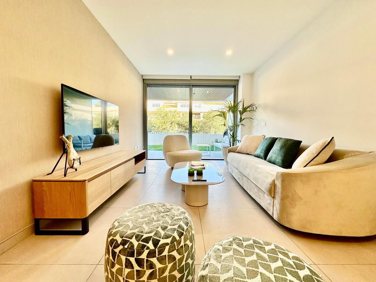 3 bedroom Apartments for sale in Elviria – R5163580