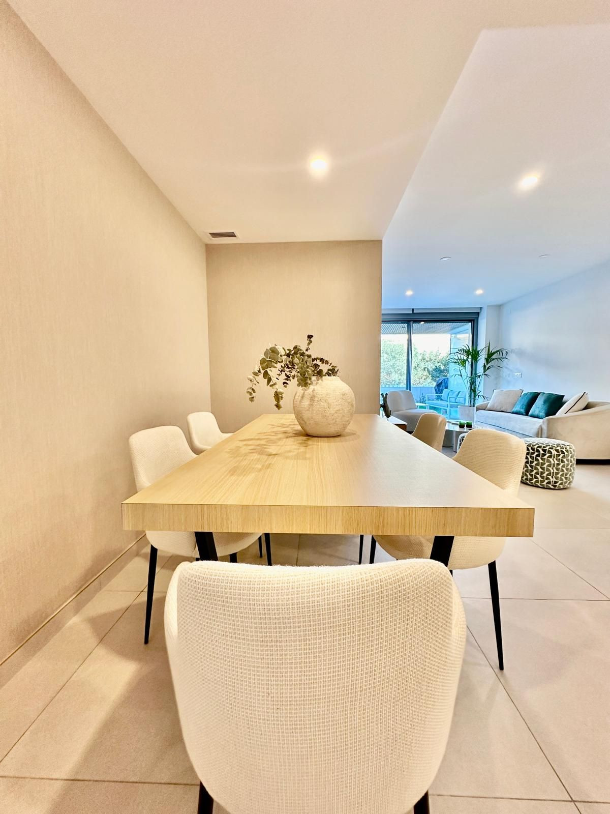 3 bedroom Apartments for sale in Elviria – R5163580