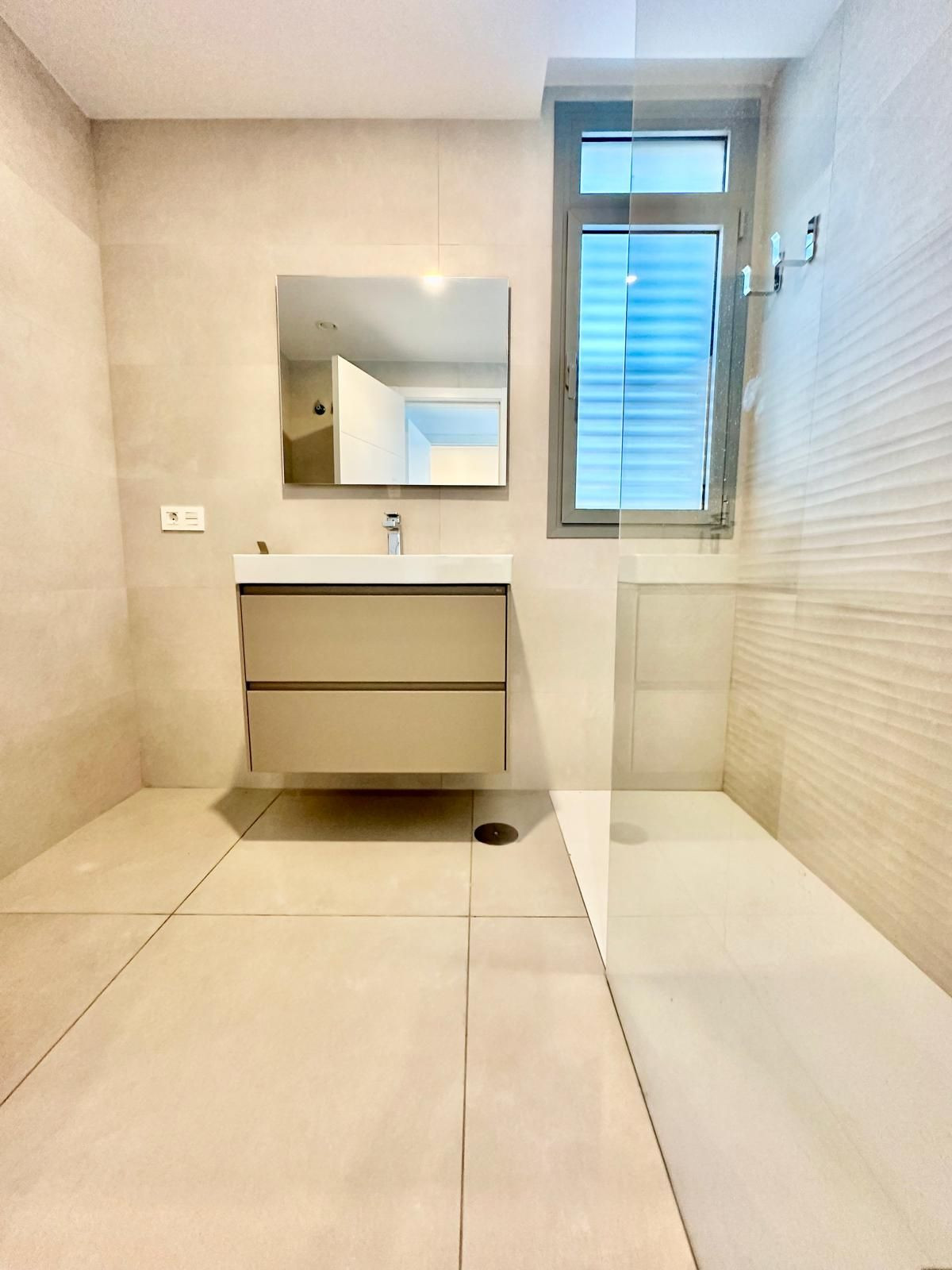 3 bedroom Apartments for sale in Elviria – R5163580