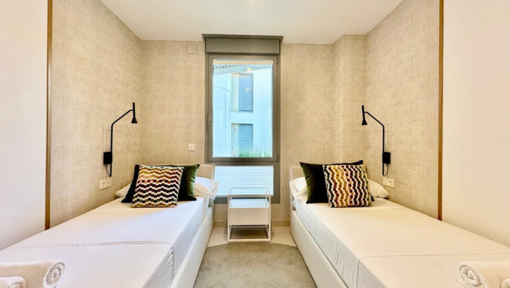 Apartamentos de 3 dormitorios en venta en Elviria – R5163580 en 