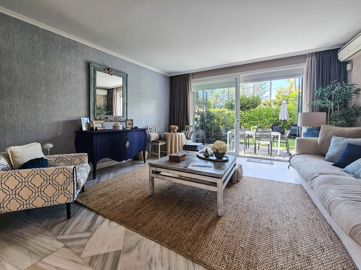 Apartamentos de 1 dormitorio en venta en Elviria – R5164879