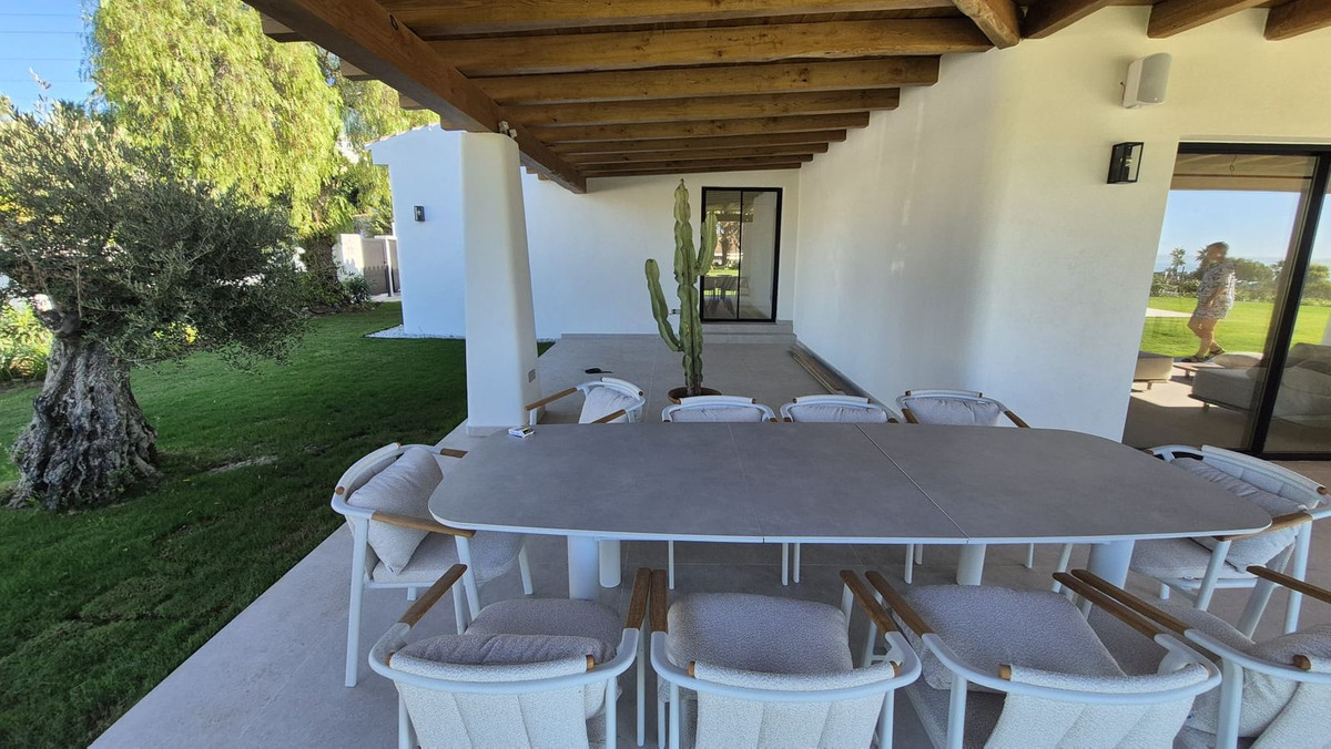 5 bedroom Villas for sale in El Rosario – R5164156