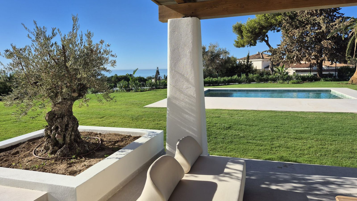 5 bedroom Villas for sale in El Rosario – R5164156