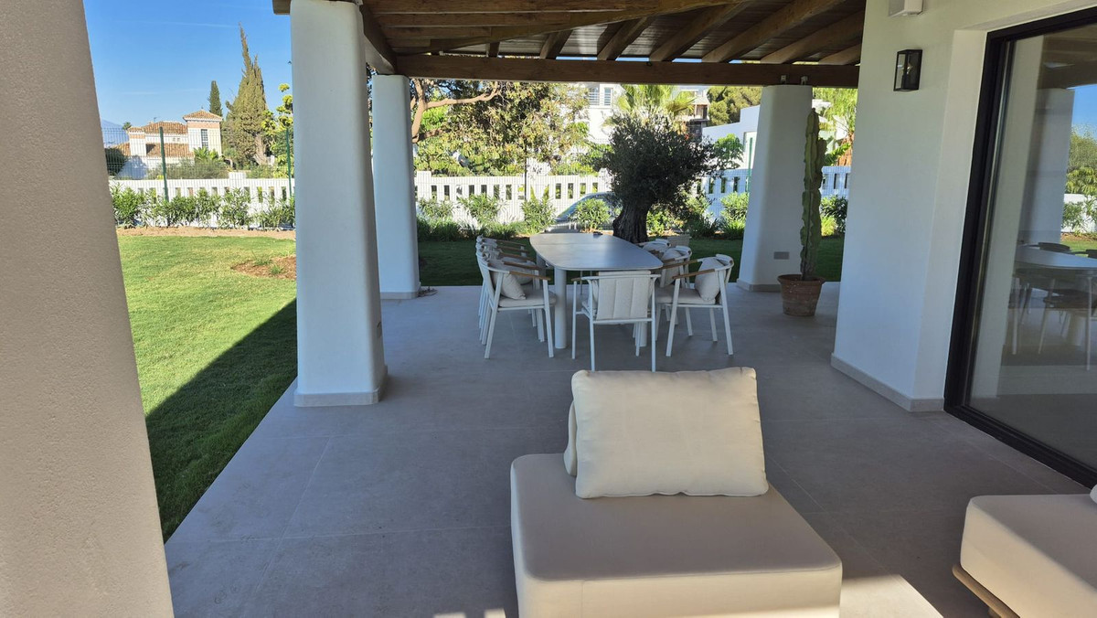 5 bedroom Villas for sale in El Rosario – R5164156