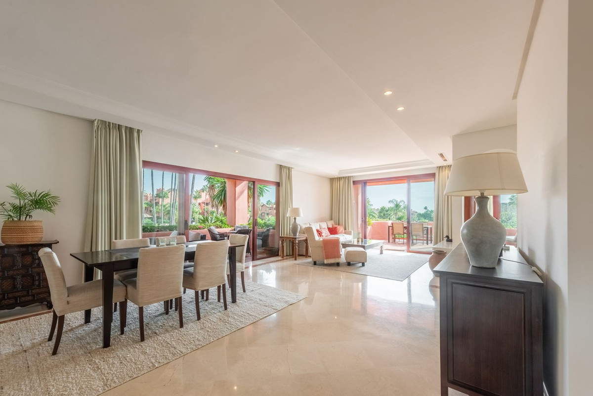 3 bedroom Apartments for sale in Nueva Milla de Oro – R5147947