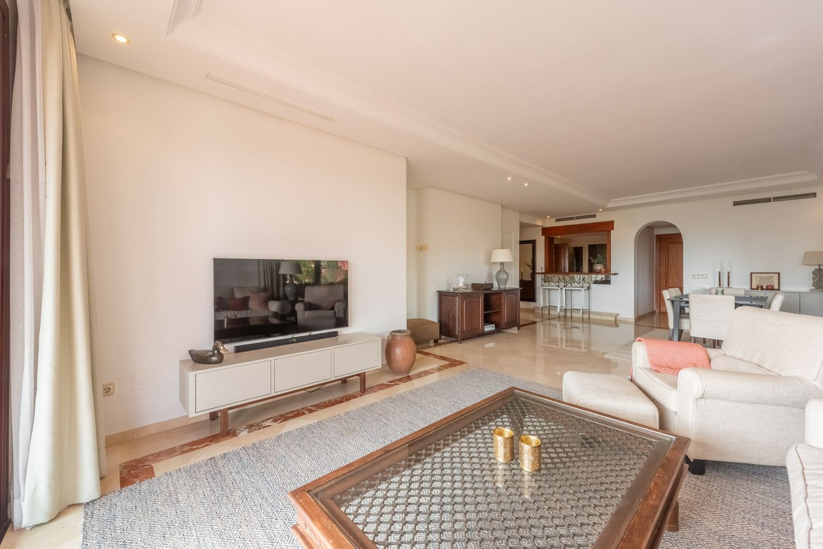3 bedroom Apartments for sale in Nueva Milla de Oro – R5147947