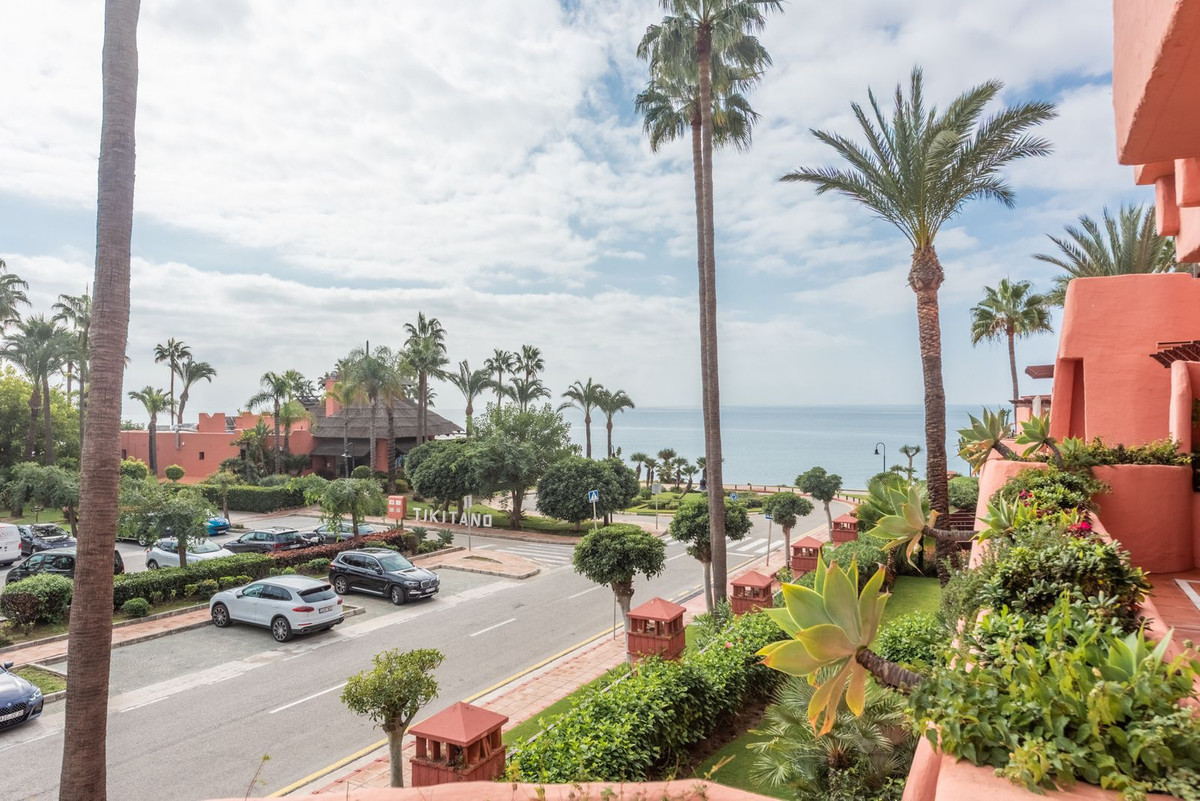 3 bedroom Apartments for sale in Nueva Milla de Oro – R5147947
