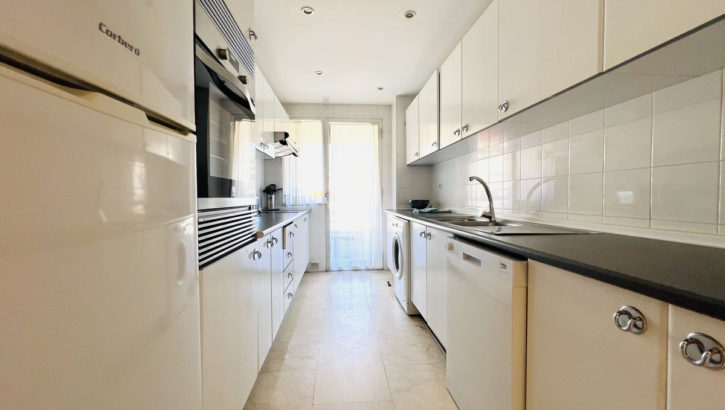3 bedroom Apartments for sale in Marbella – R5145166 in 