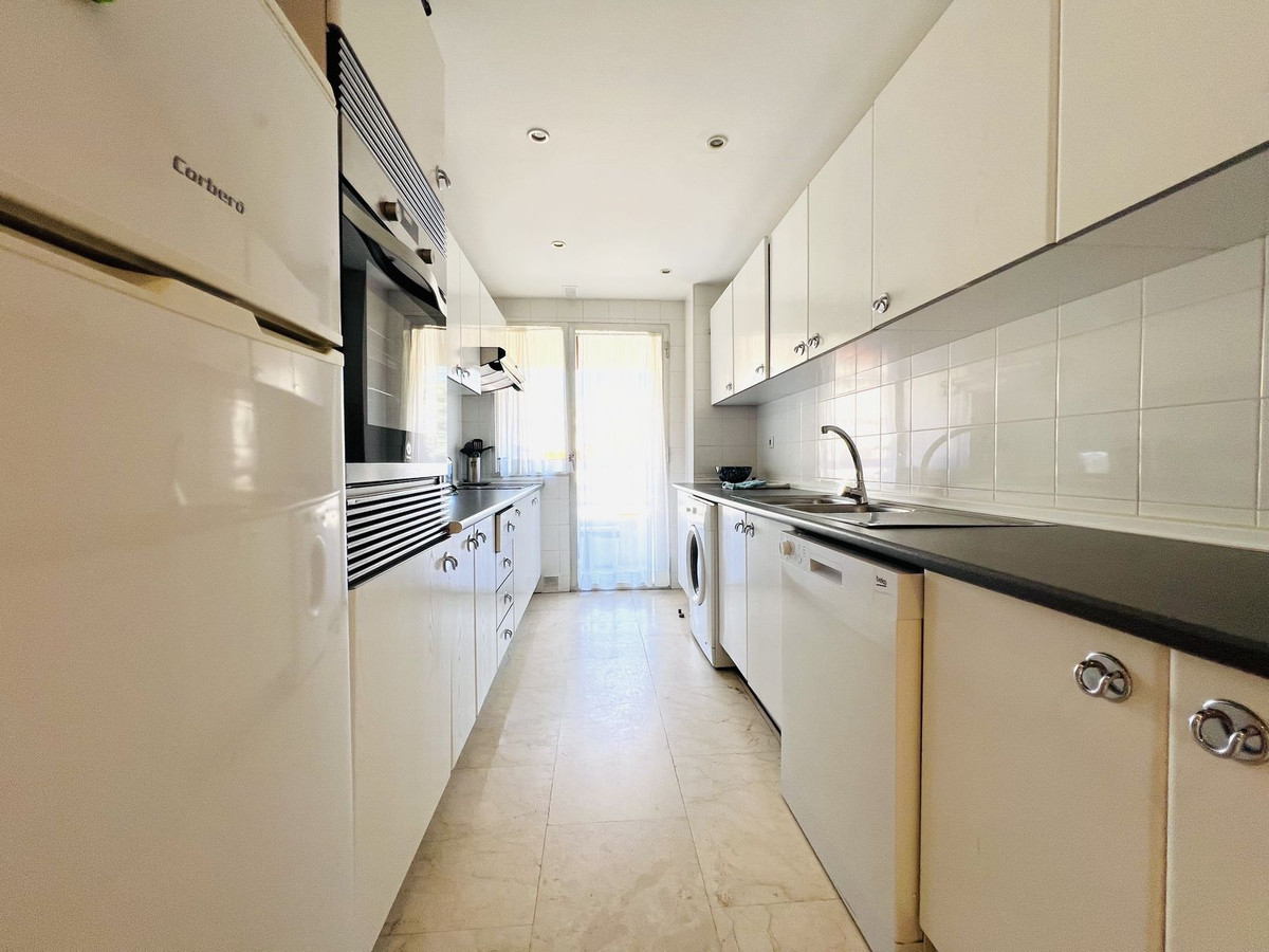 3 bedroom Apartments for sale in Marbella – R5145166