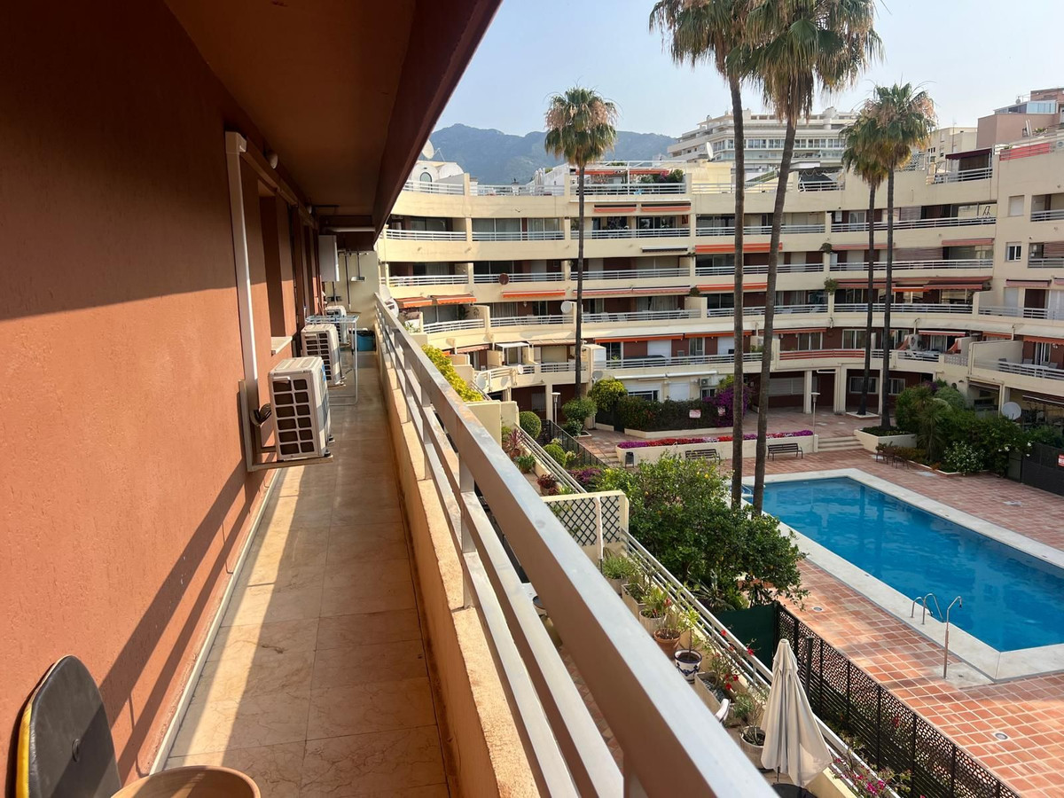 3 bedroom Apartments for sale in Marbella – R5145166