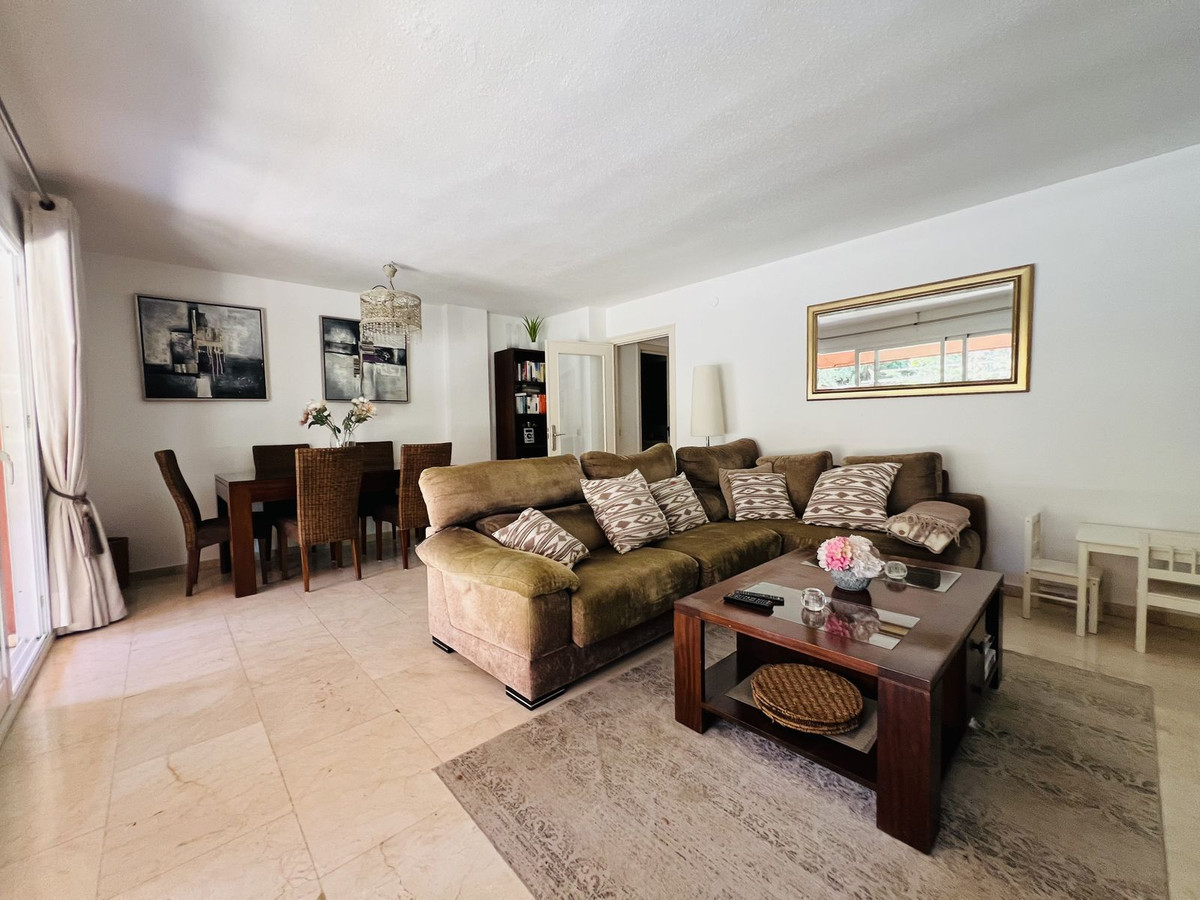 3 bedroom Apartments for sale in Marbella – R5145166