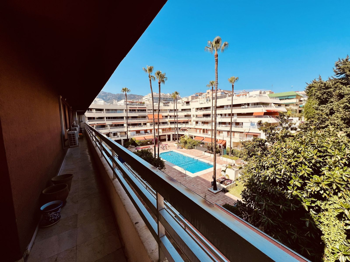 3 bedroom Apartments for sale in Marbella – R5145166
