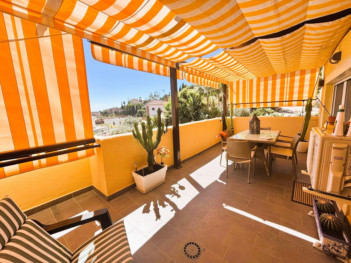 Apartamentos de 2 dormitorios en venta en Elviria – R5161006