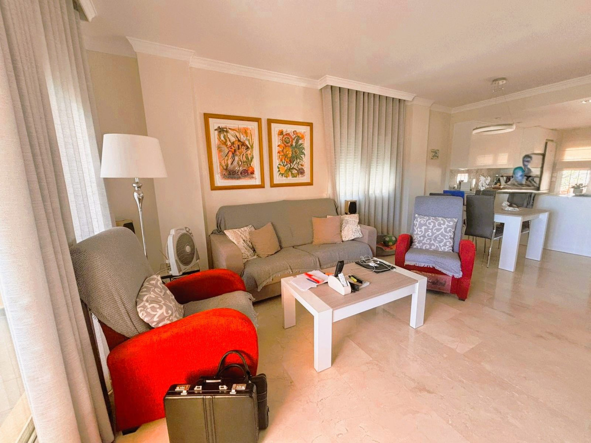 Apartamentos de 2 dormitorios en venta en Elviria – R5161006
