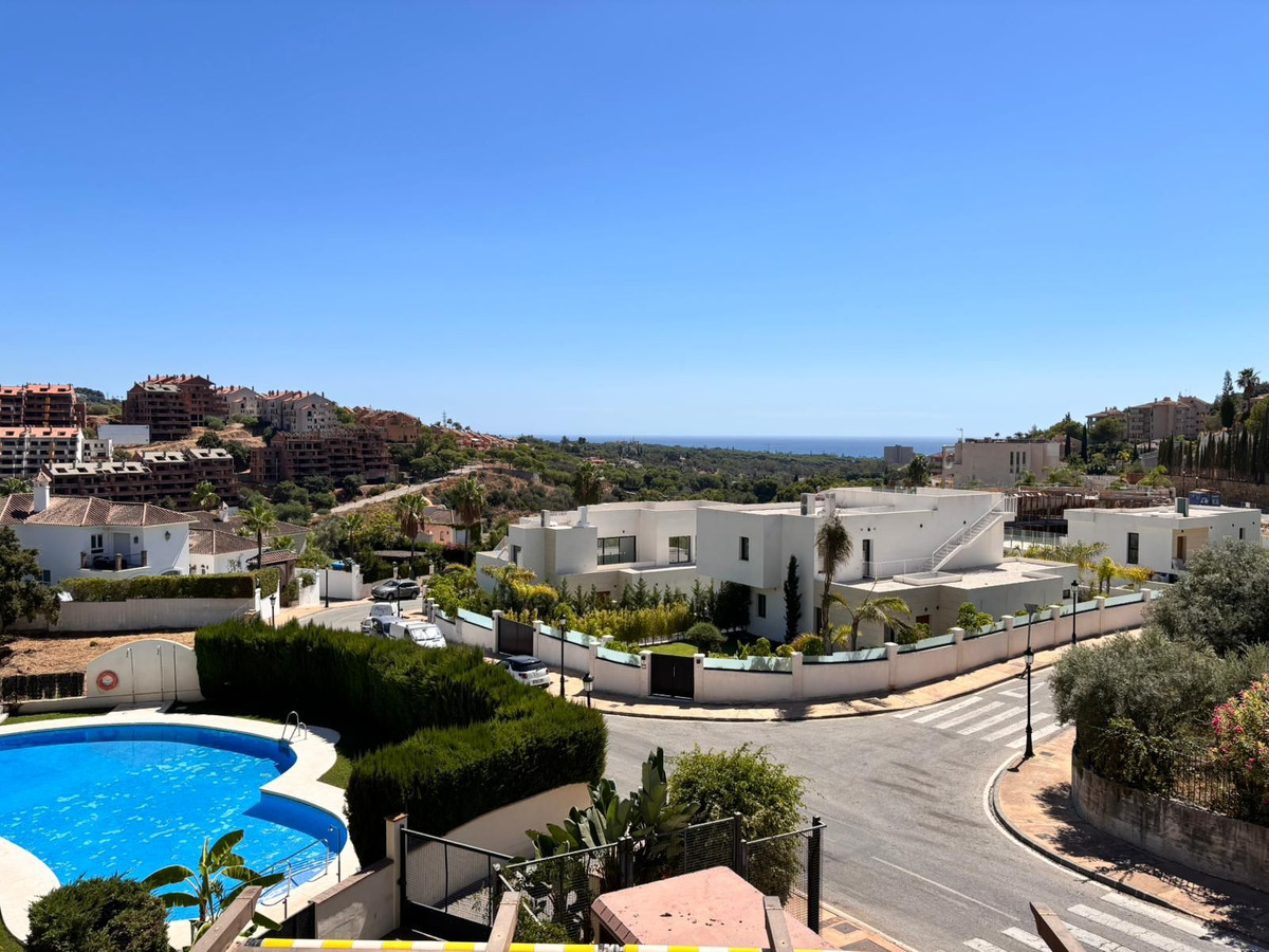 Apartamentos de 2 dormitorios en venta en Elviria – R5161006