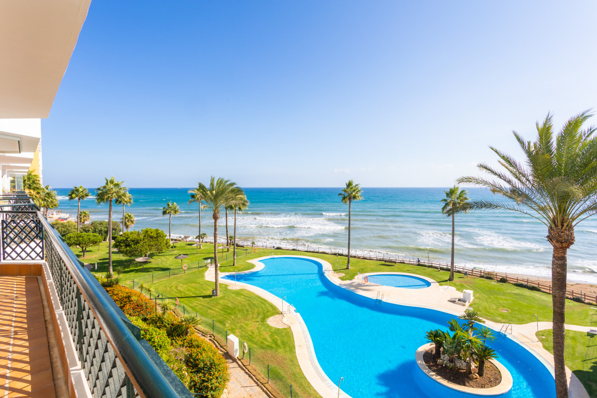 3 bedroom Apartments for sale in Calahonda – R5160388