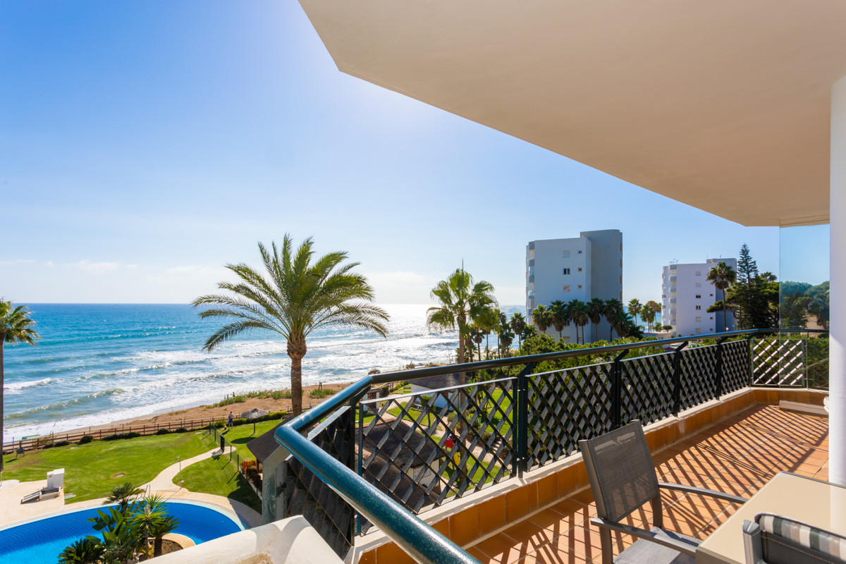 3 bedroom Apartments for sale in Calahonda – R5160388